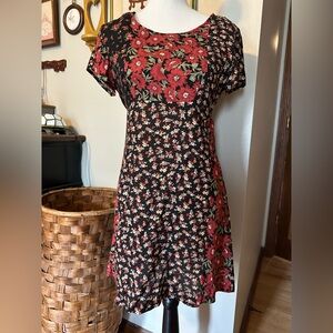 Vintage 90’s La Belle Fashions black and red floral print dress